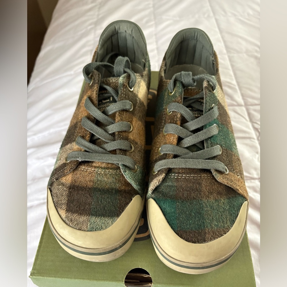 Keen Plaid Canvas Sneakers